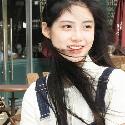 颁奖典礼后台实拍：新生代小生私下抽烟，工作室紧急辟谣